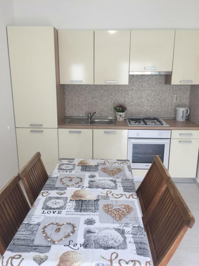 Apartmani Roko Drvenik  Exterior photo